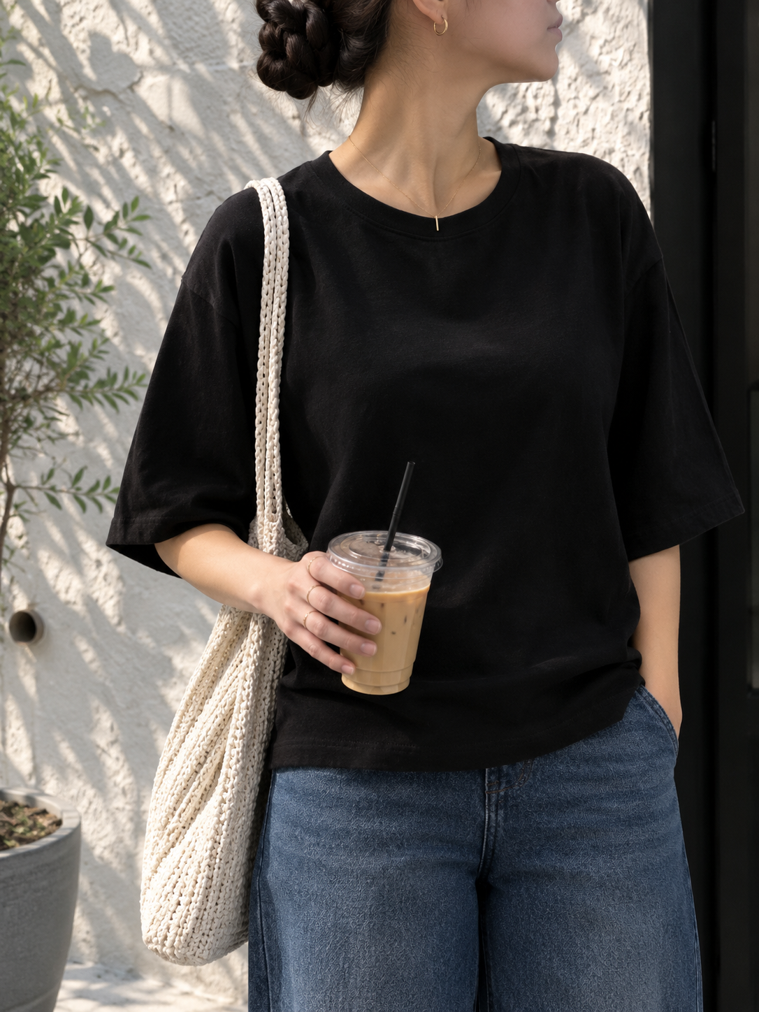 BLACK OVERSIZED DROP SHOULDER TEE